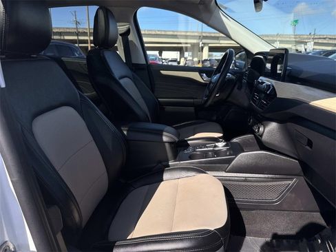 Used 2022 Ford Escape Titanium w/ Titanium Elite Package image 28