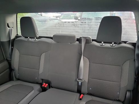 Used 2021 Chevrolet Silverado 1500 LT RWD image 12