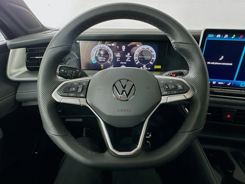 New 2026 Volkswagen Tiguan SE R-Line AWD/4WD image 11