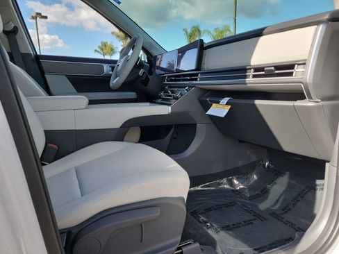 New 2026 Hyundai Santa Fe SE FWD image 17