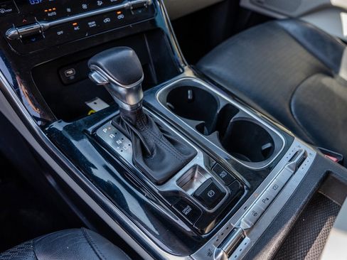 Used 2022 Kia Carnival SX Prestige image 22