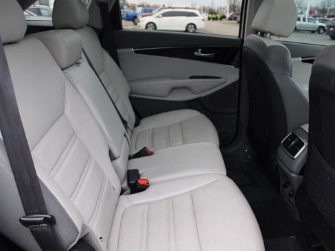 Used 2020 Kia Sorento SX image 24