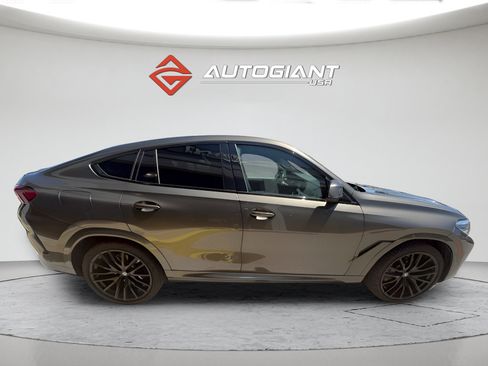 Used 2021 BMW X6 xDrive40i w/ M Sport Package AWD/4WD image 4