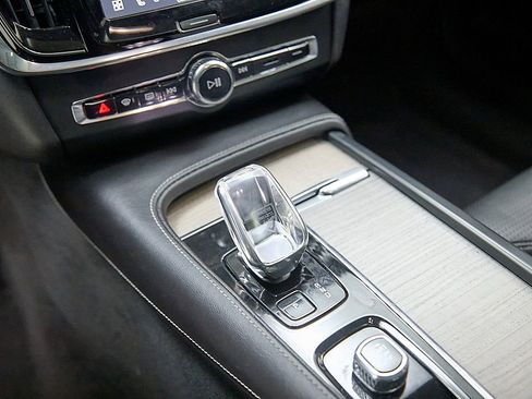 Used 2023 Volvo S90 B6 Ultimate w/ Protection Package Premier AWD/4WD image 18