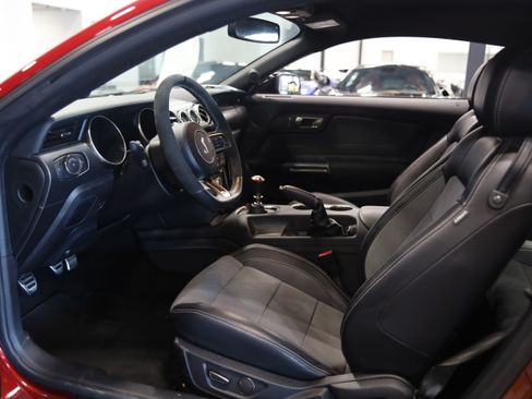 Used 2019 Ford Mustang Shelby GT350 w/ Technology Package RWD image 16