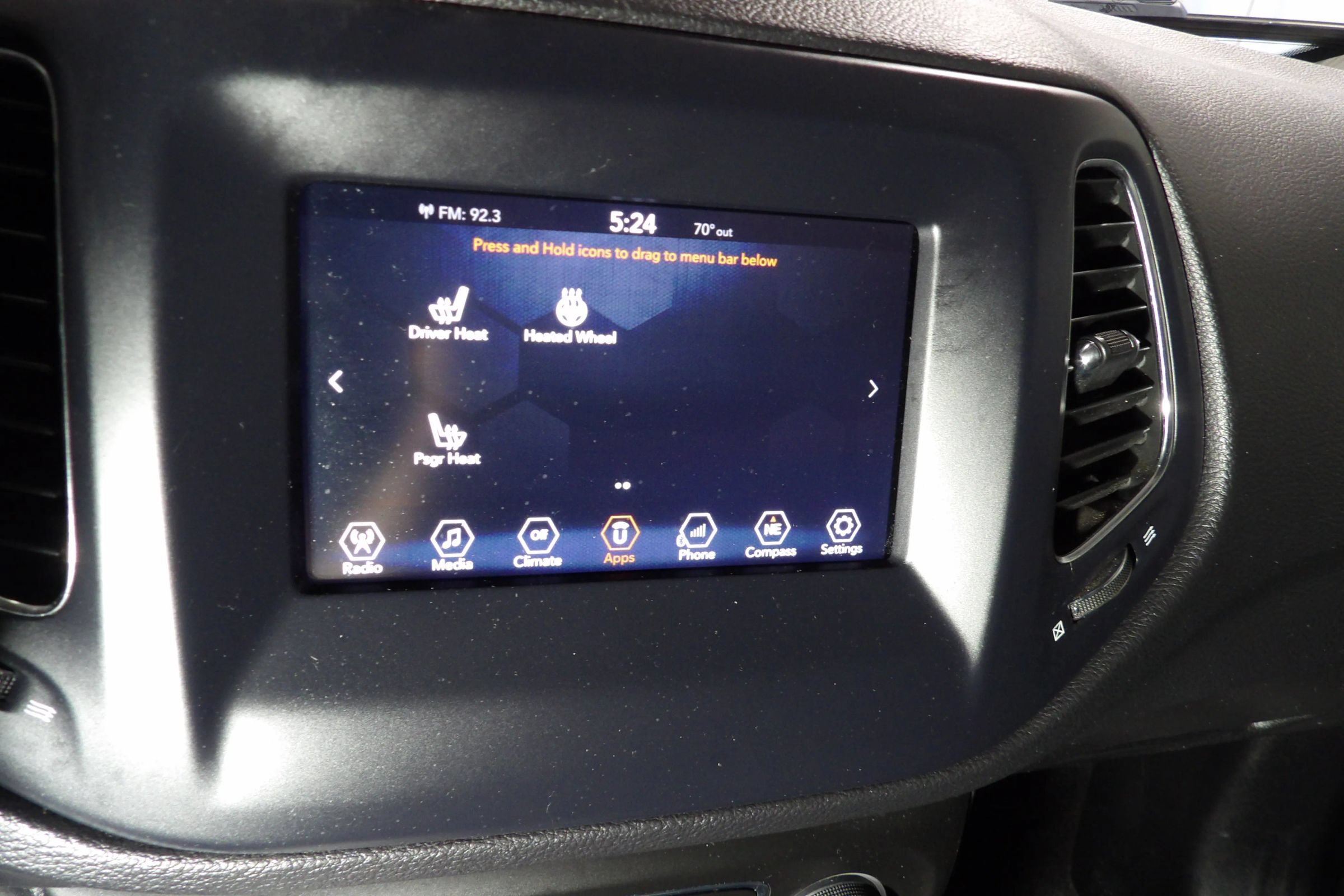 Used 2018 Jeep Compass Latitude w/ Popular Equipment Group AWD/4WD image 19