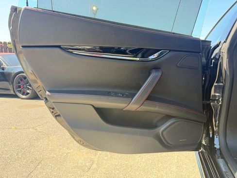 Used 2017 Maserati Quattroporte S GranSport RWD image 15