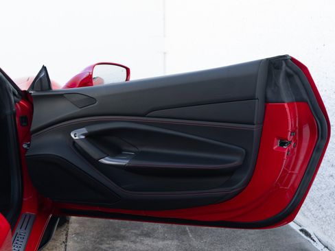 Used 2022 Ferrari F8 Tributo image 27