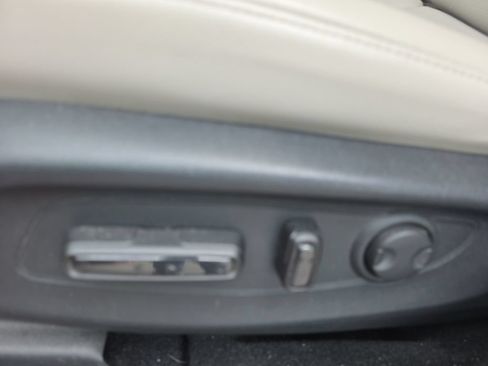 Used 2024 Honda CR-V EX-L image 11