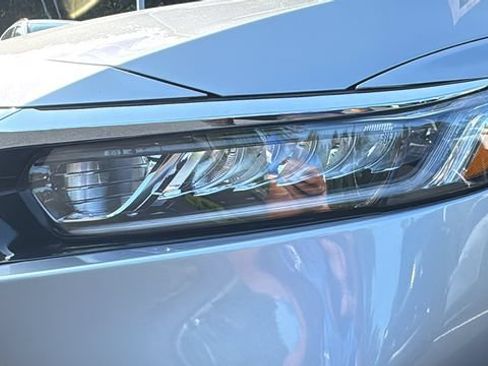 Used 2021 Honda Accord LX image 10