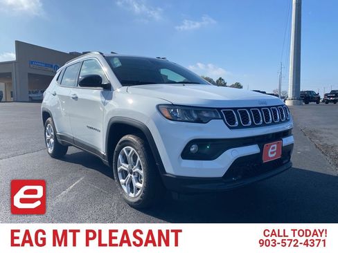 New 2026 Jeep Compass Latitude image 1