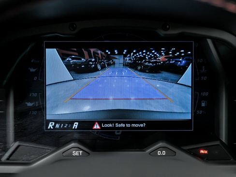 Used 2018 Lamborghini Aventador S image 39