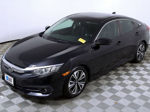 Used 2017 Honda Civic EX-T image 3