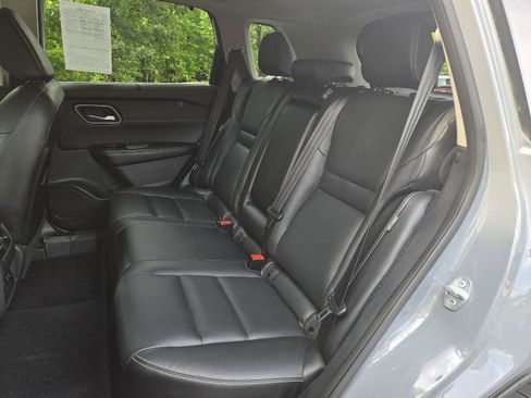 Used 2021 Nissan Rogue SL FWD image 28