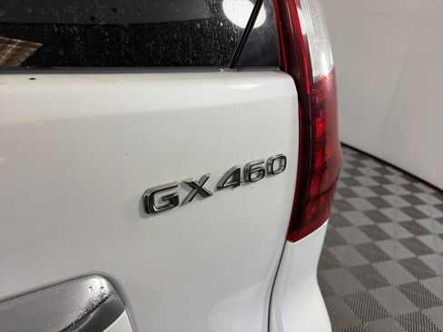 Used 2021 Lexus GX 460 Premium w/ Accessory Package AWD/4WD image 14
