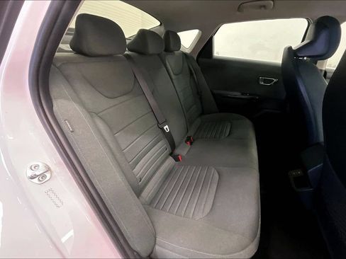 Used 2025 Kia K4 EX FWD image 23