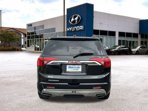 Used 2017 GMC Acadia Denali w/ Technology Package image 4