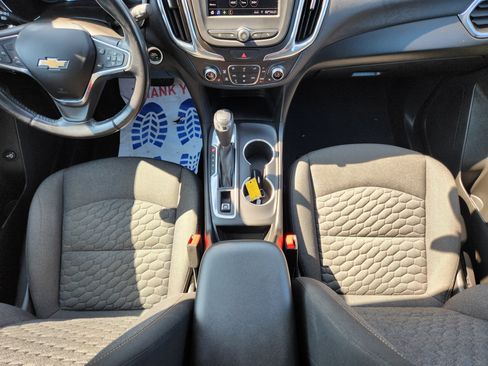 Used 2020 Chevrolet Equinox LT w/ Driver Convenience Package FWD image 17