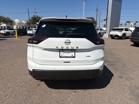 Certified 2025 Nissan Rogue S image 4