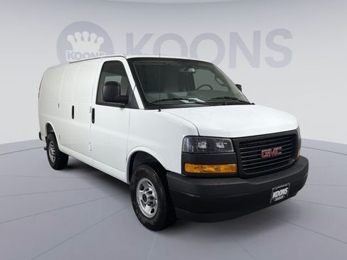 New 2026 GMC Savana 2500 w/ Driver Convenience Package RWD image 10