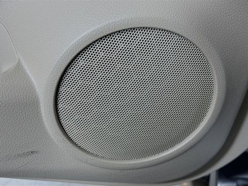 Used 2020 Nissan Rogue SL w/ Premium Package image 19