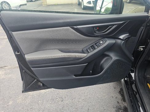 Used 2021 Subaru Crosstrek 2.5i Sport w/ Moonroof Package image 11