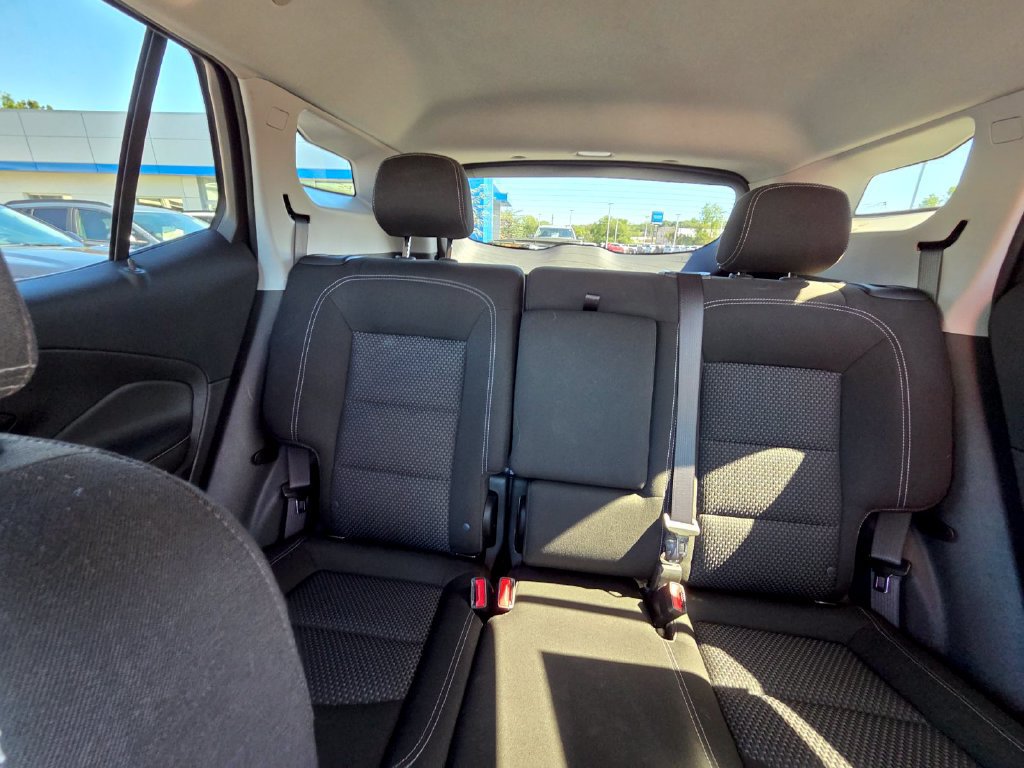 Used 2023 GMC Terrain SLE w/ Driver Convenience Package FWD image 25