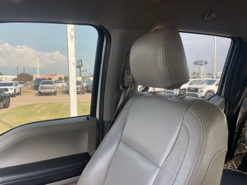 Used 2019 Ford F250 XLT w/ XLT Premium Package AWD/4WD image 6