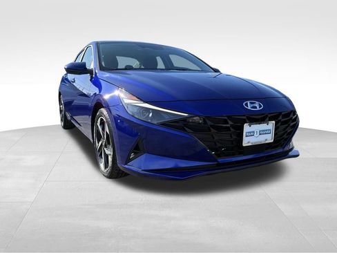 Used 2023 Hyundai Elantra SEL w/ Convenience Package image 1