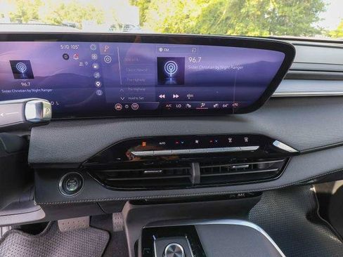 New 2026 Buick Enclave Sport Touring w/ Power Package FWD image 19