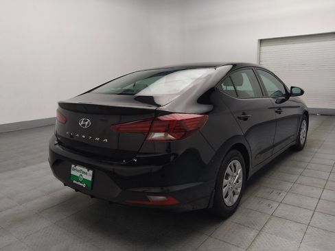 Used 2020 Hyundai Elantra SE FWD image 9