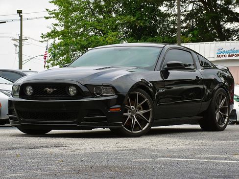 Used 2013 Ford Mustang GT Premium w/ Electronics Pkg RWD image 5