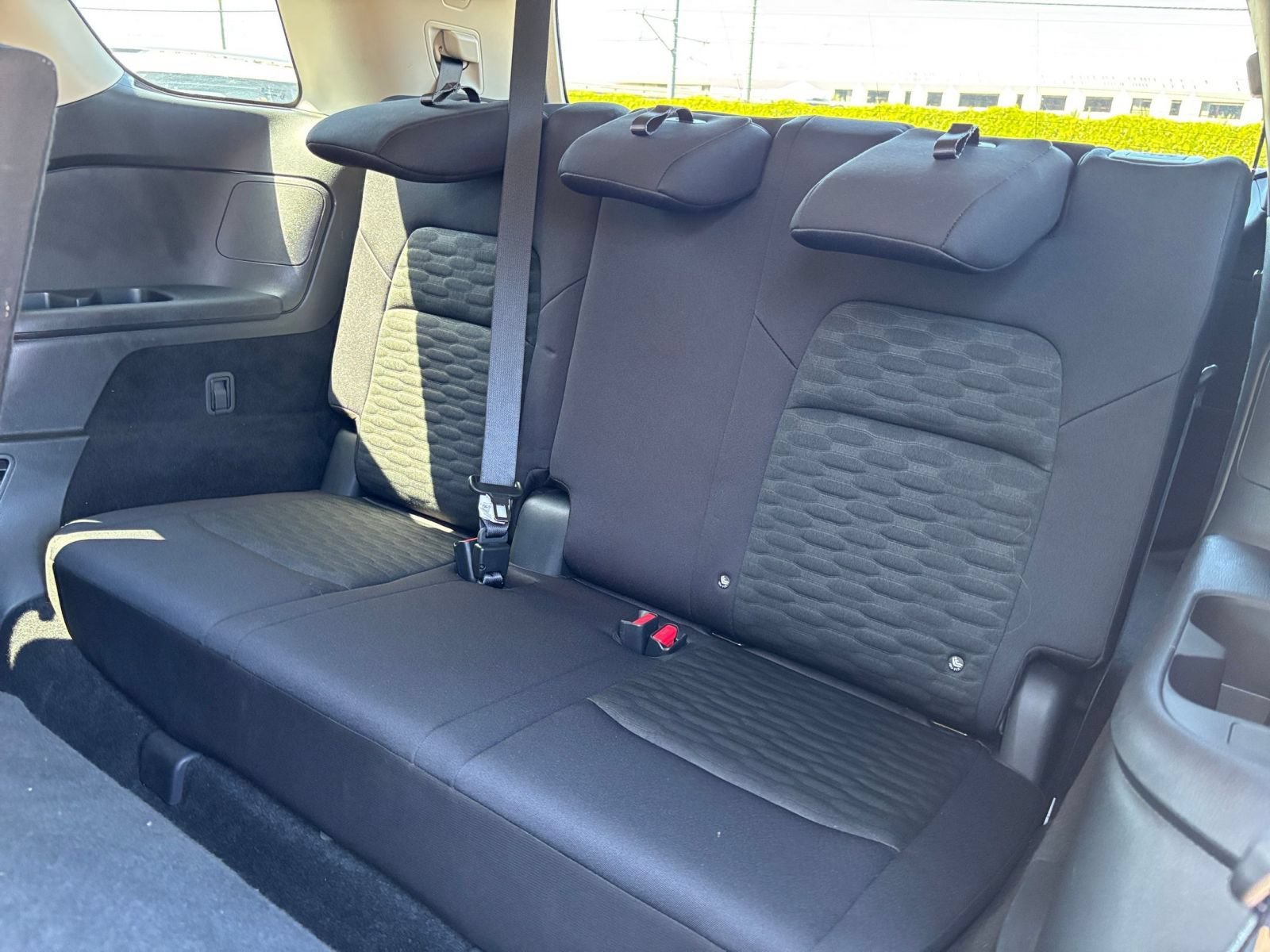 Used 2025 Nissan Pathfinder SV FWD image 30