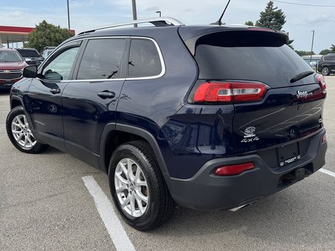 Used 2015 Jeep Cherokee Latitude w/ Cold Weather Group AWD/4WD image 6