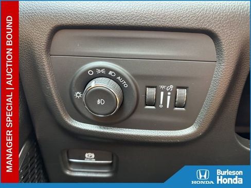 Used 2025 Jeep Grand Cherokee Summit w/ Obsidian Package AWD/4WD image 7