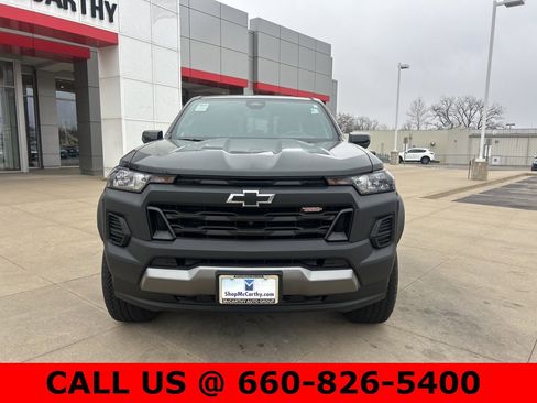 Used 2024 Chevrolet Colorado Trail Boss w/ Technology Package image 2