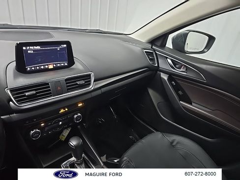 Used 2017 MAZDA MAZDA3 Grand Touring w/ Premium Equipment Package FWD image 29