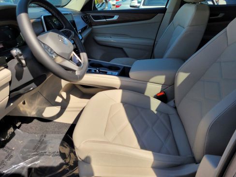 New 2026 Volkswagen Atlas SE image 15