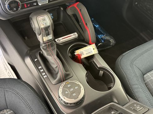 New 2025 Ford Bronco Heritage Edition image 22