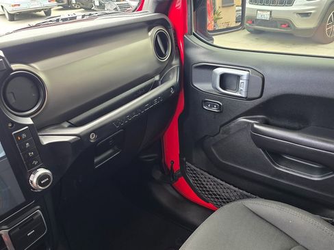 Used 2019 Jeep Wrangler Unlimited Sport S AWD/4WD image 44