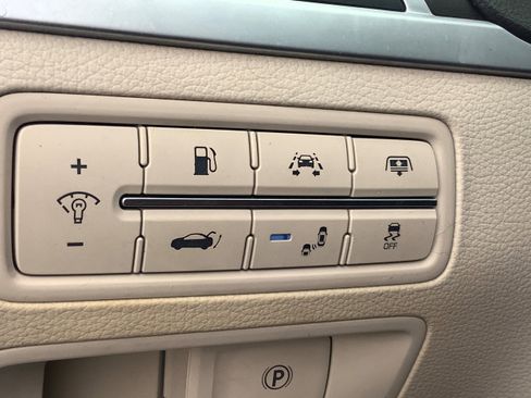 Used 2015 Hyundai Genesis 3.8 w/ Option Group 04 image 23