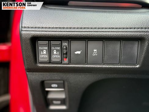Used 2025 Honda Odyssey Sport-L image 17