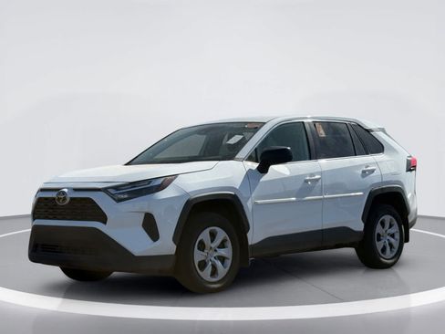 Used 2023 Toyota RAV4 LE AWD/4WD image 2