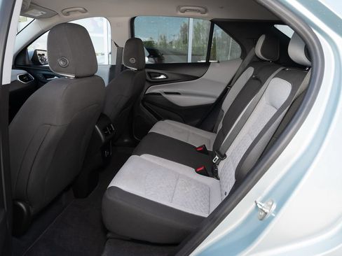 Used 2022 Chevrolet Equinox LT FWD image 36