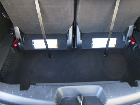 Used 2019 Ford Explorer XLT w/ Equipment Group 202A AWD/4WD image 15
