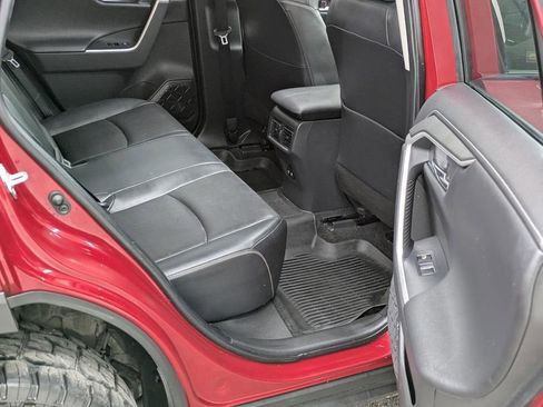 Used 2021 Toyota RAV4 Limited AWD/4WD image 24