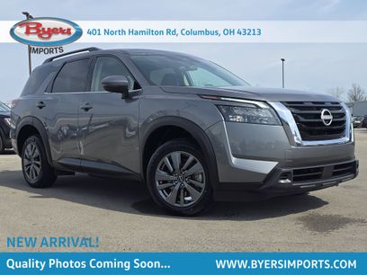 Used 2025 Nissan Pathfinder SV