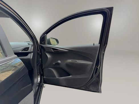 Used 2018 Chevrolet Spark LS image 29