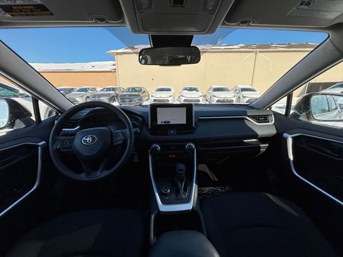 Used 2025 Toyota RAV4 LE image 33