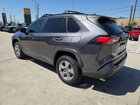 Used 2023 Toyota RAV4 XLE w/ Convenience Package FWD image 5